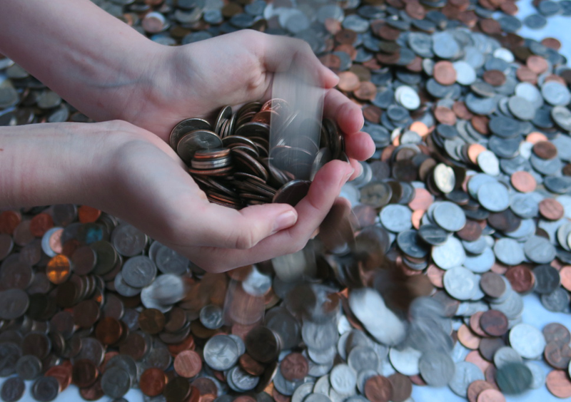 Illustration for article titled 27 Cool Photos Of International Coins